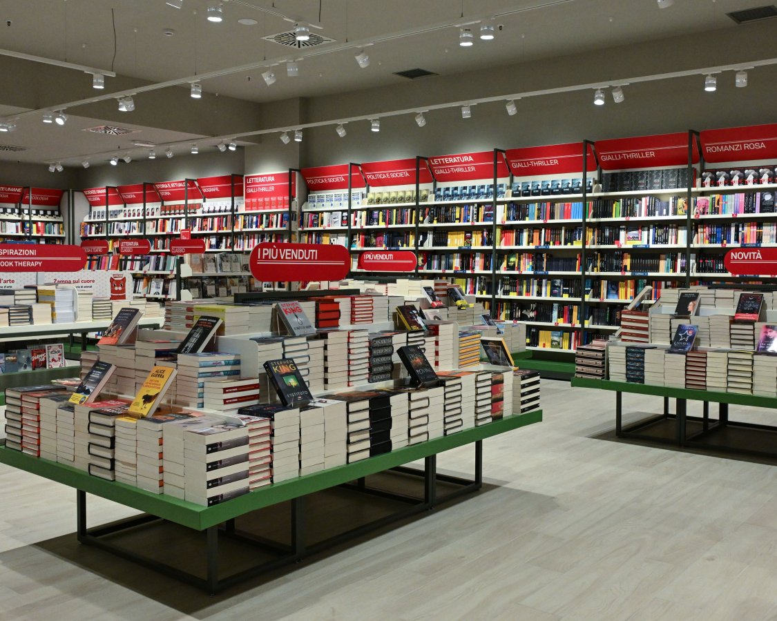 Mondadori - Photo 3
